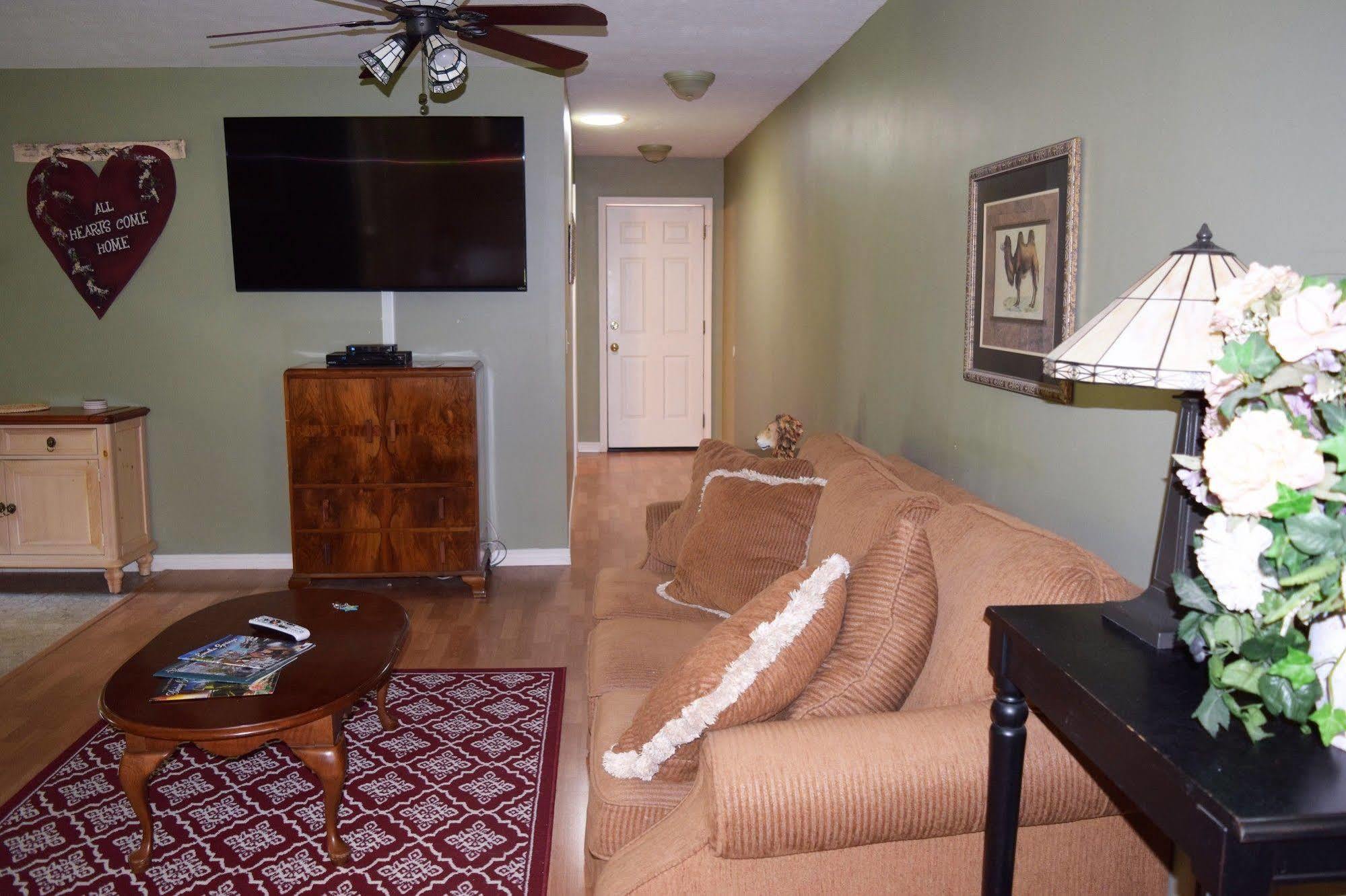 Green Tree Love Shacks Otel Eureka Springs Dış mekan fotoğraf
